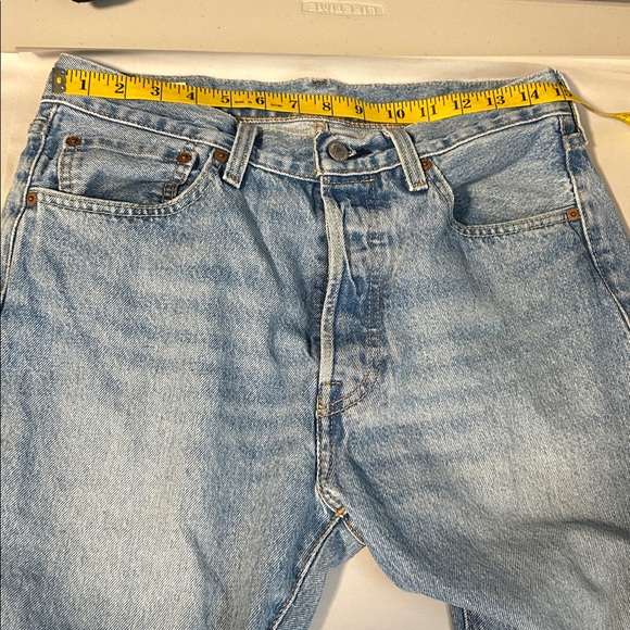 Levi’s 501 Jeans - Picture 9 of 11